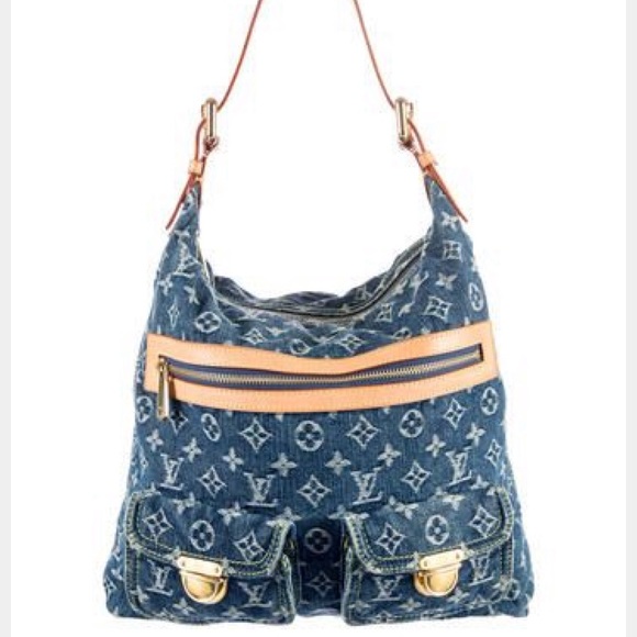 Does Louis Vuitton Have Free Shipping Container